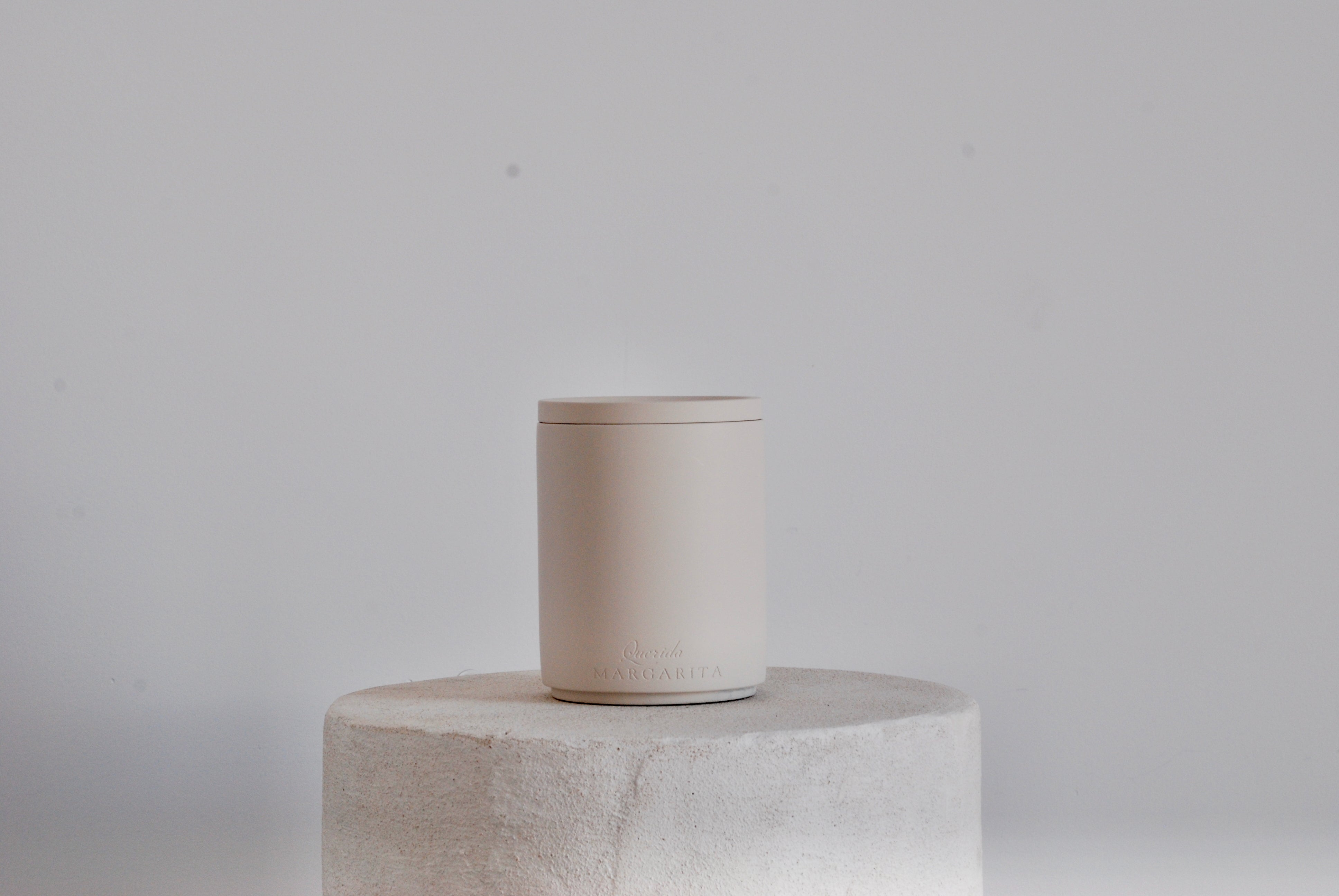 Vela White Flowers - Crema - LARGE