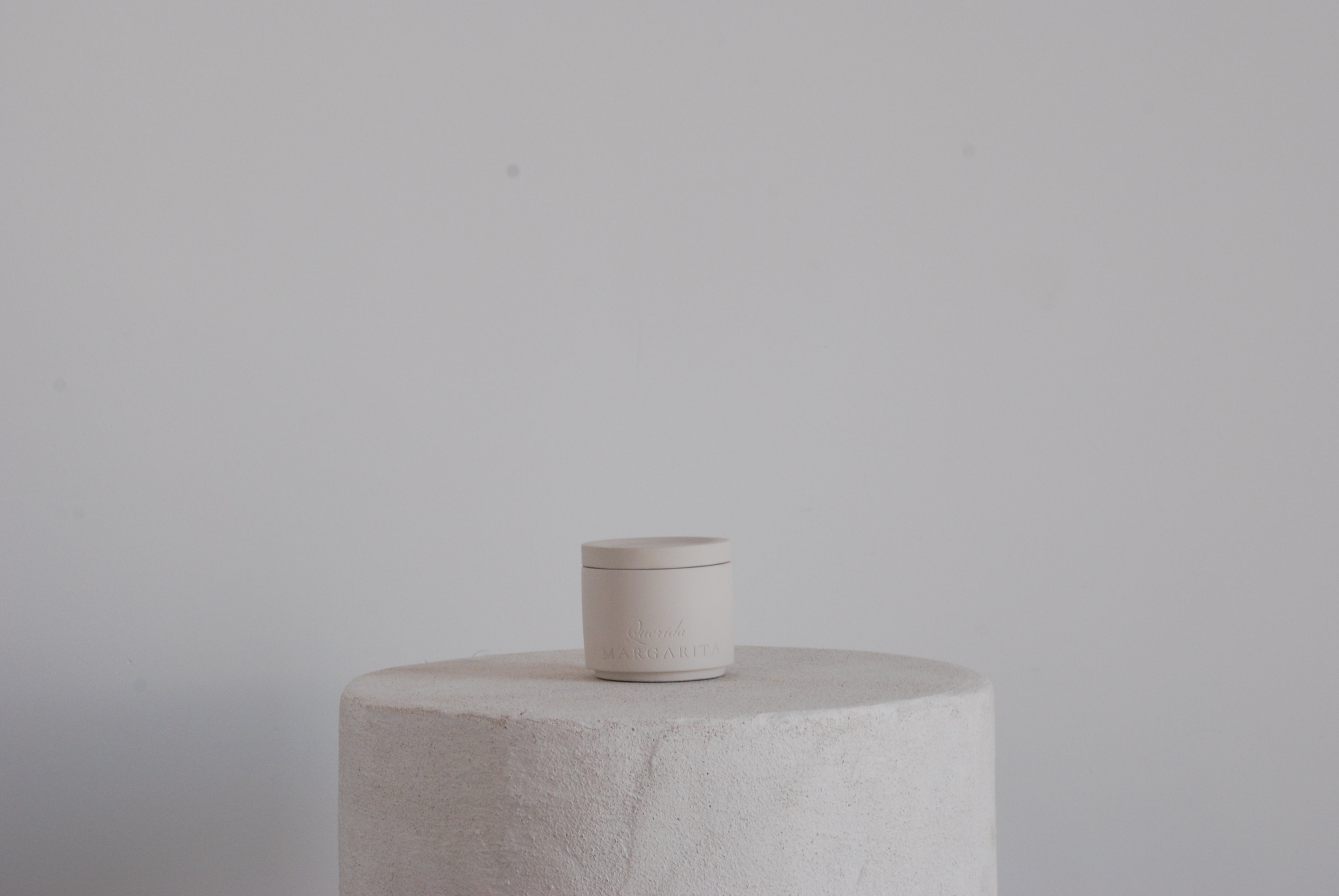 Vela White Flowers - Crema - SMALL